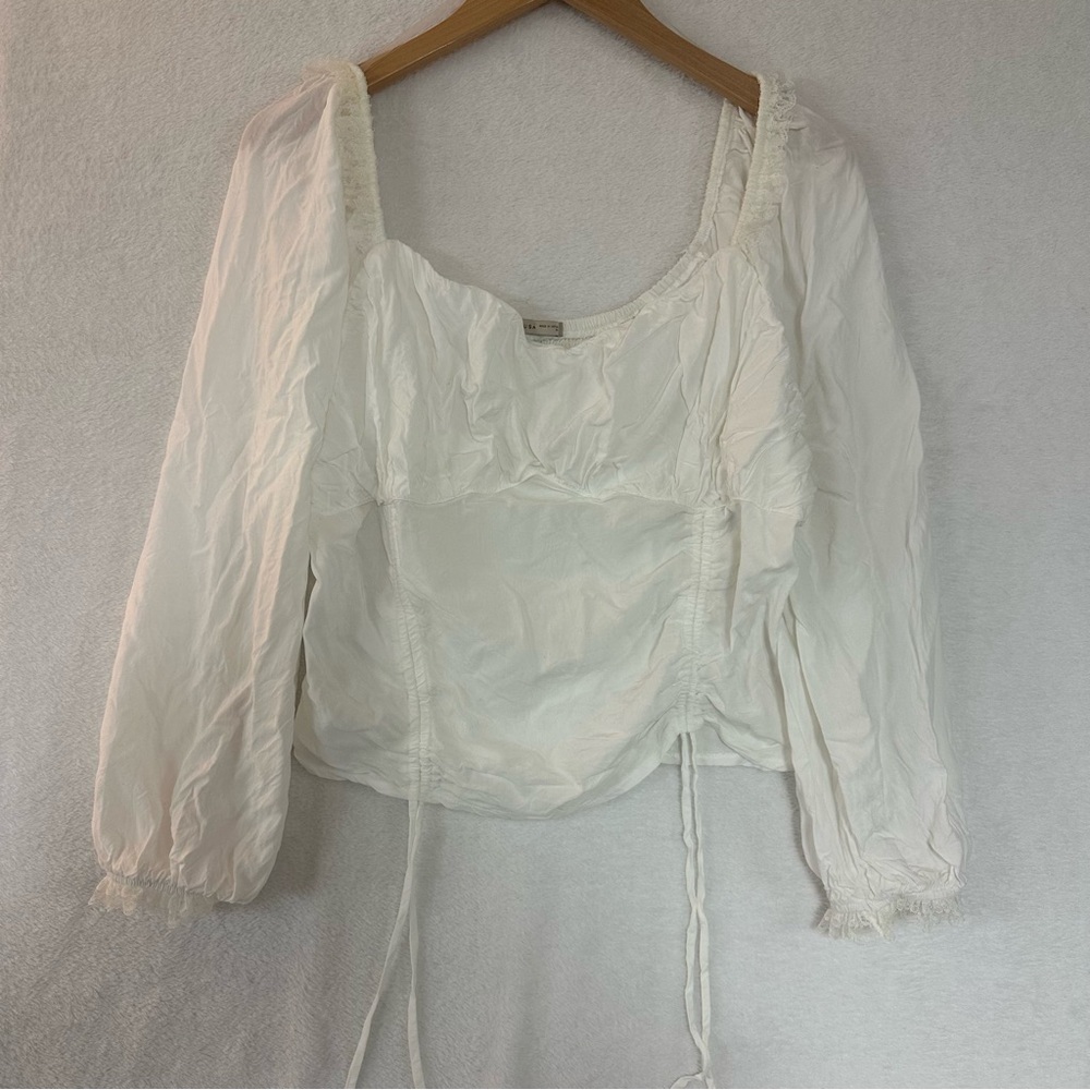 Active USA Top ballon sleeves Off White size 2XL Women